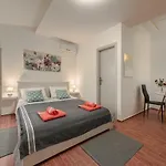 Lavander 3 Private Room With Bathroom And Balcony