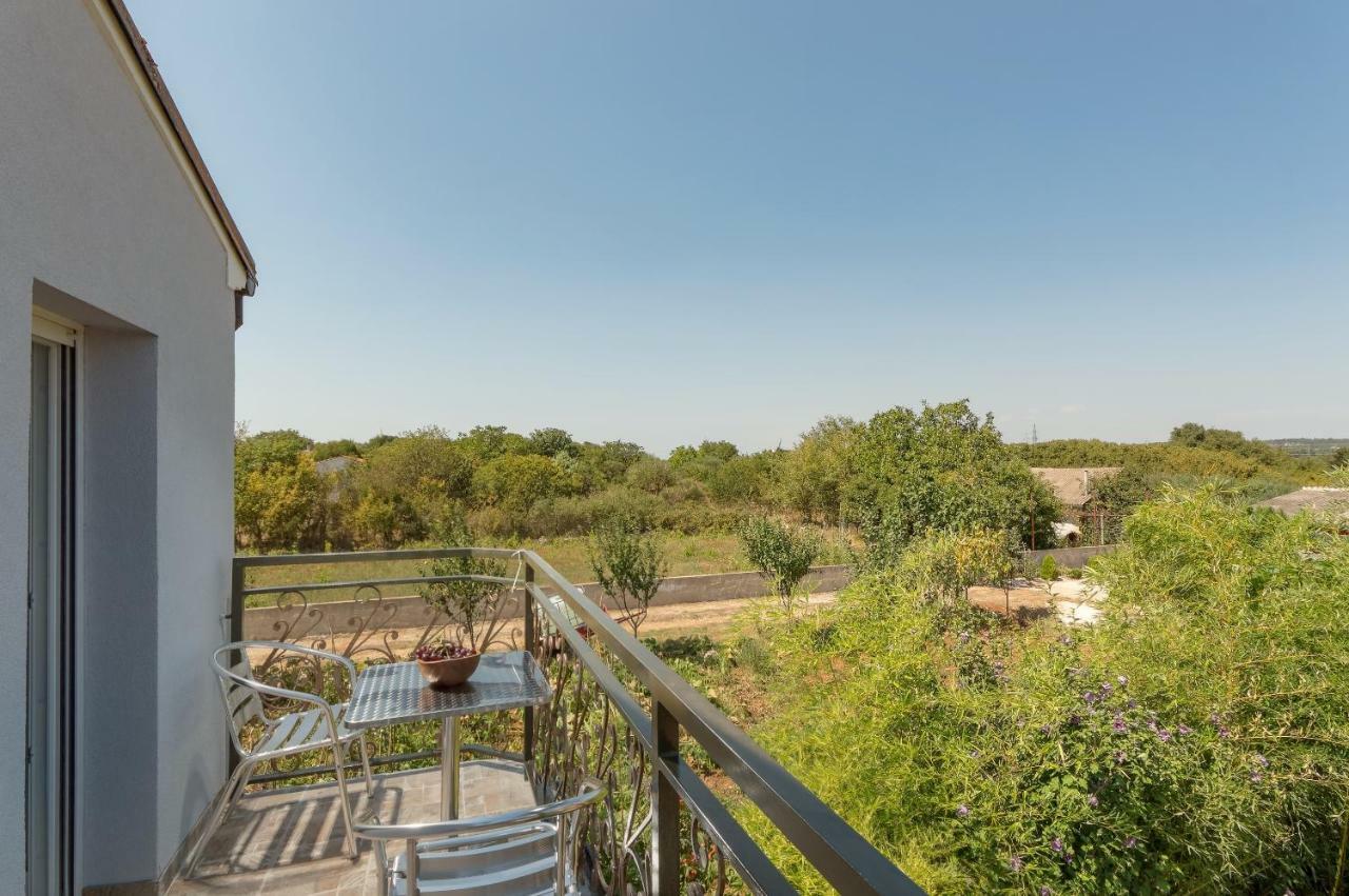 Lavander 3 Private With Bathroom And Balcony 2*